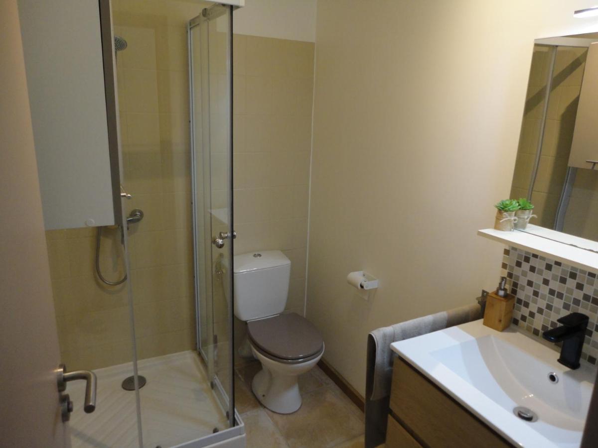 Joli Appartement Dans Village Calme En Provence Les Mées Екстериор снимка