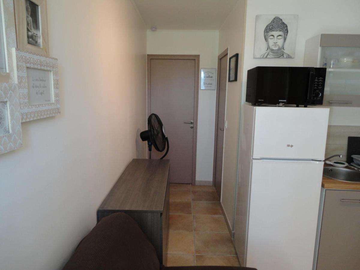 Joli Appartement Dans Village Calme En Provence Les Mées Екстериор снимка