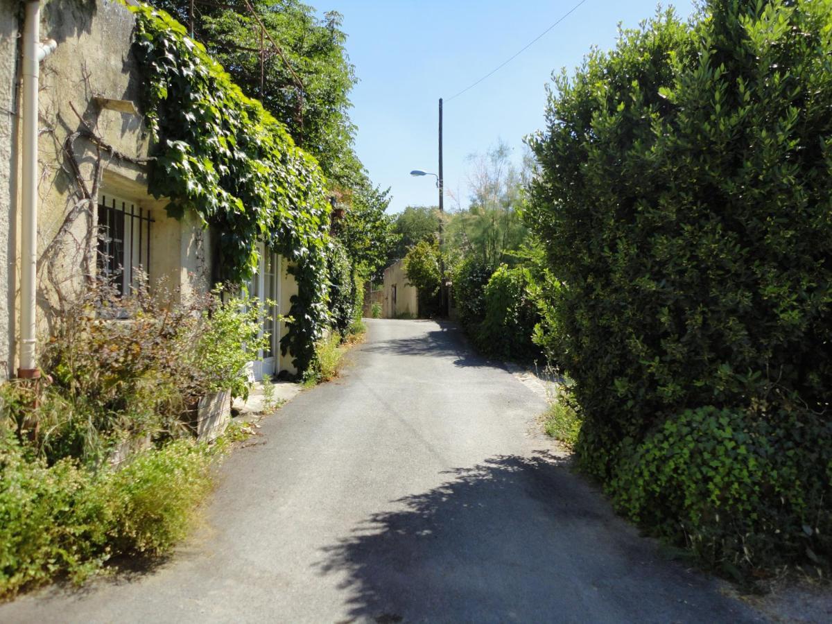 Joli Appartement Dans Village Calme En Provence Les Mées Екстериор снимка