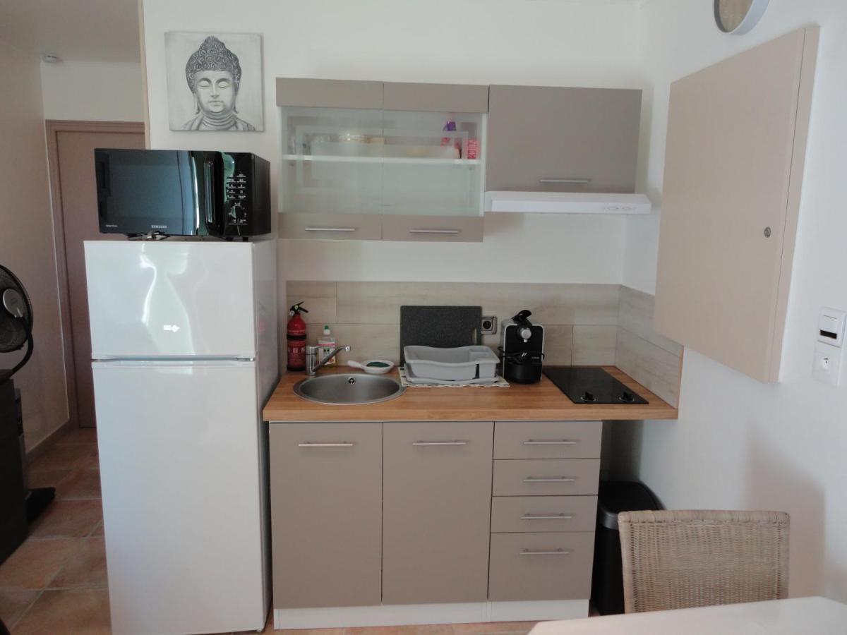 Joli Appartement Dans Village Calme En Provence Les Mées Екстериор снимка