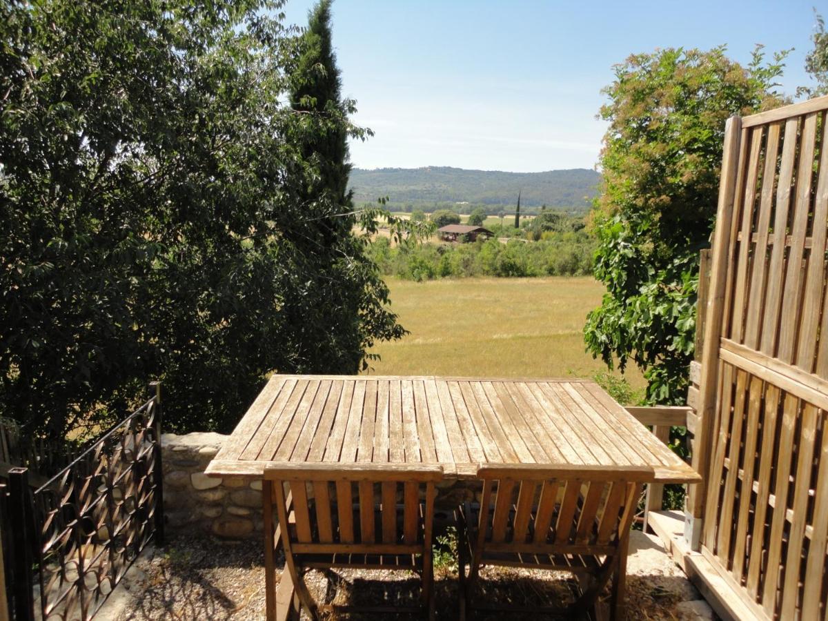 Joli Appartement Dans Village Calme En Provence Les Mées Екстериор снимка